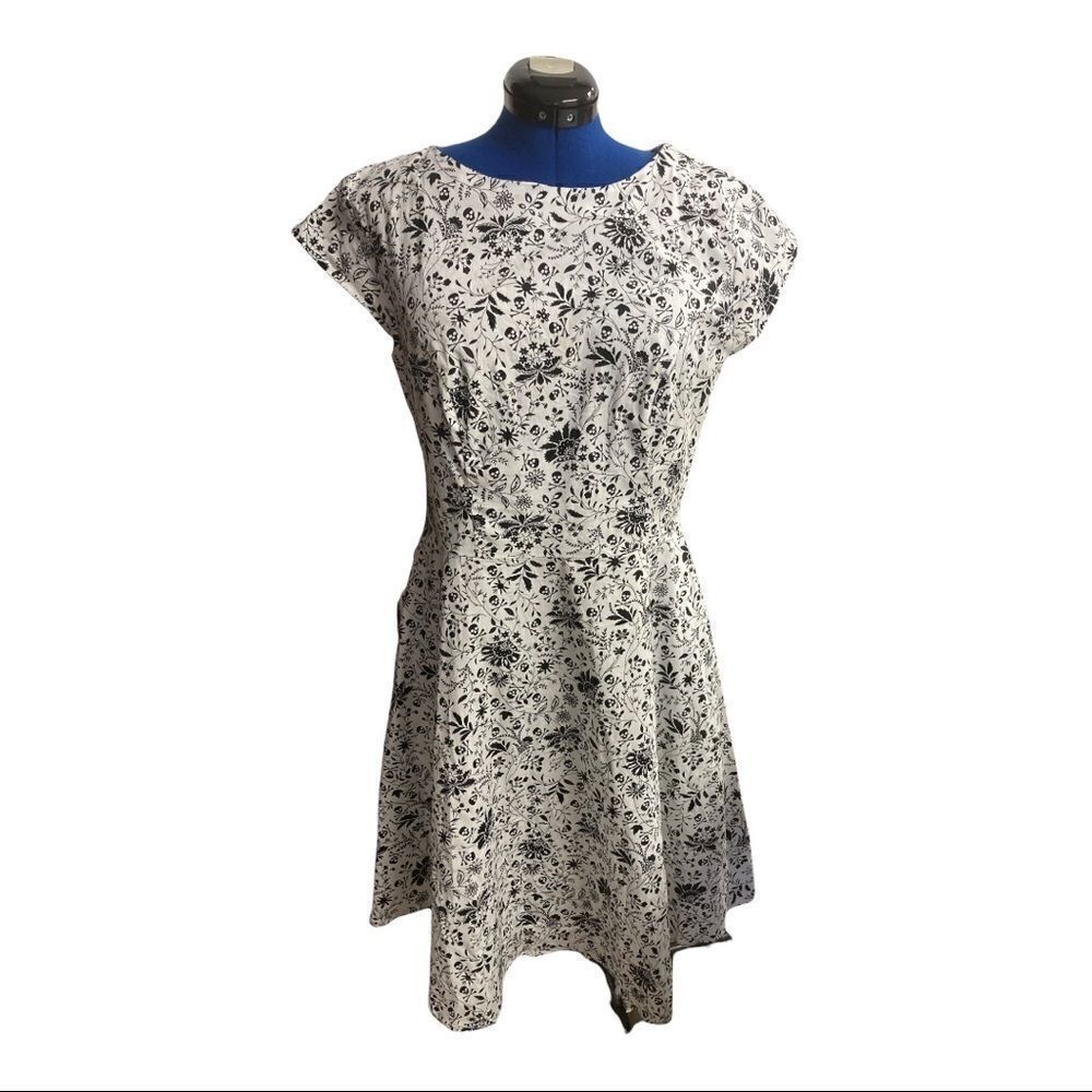 DRESSYSTAR, Black & White Floral Dress, Sz 3XL/Asian Sizing,‎ USA Sizing XL